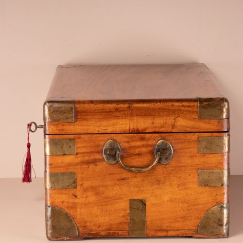 19THC SMALL CAMPHORWOOD TRUNK - ADDITIONAL PHOTO 3