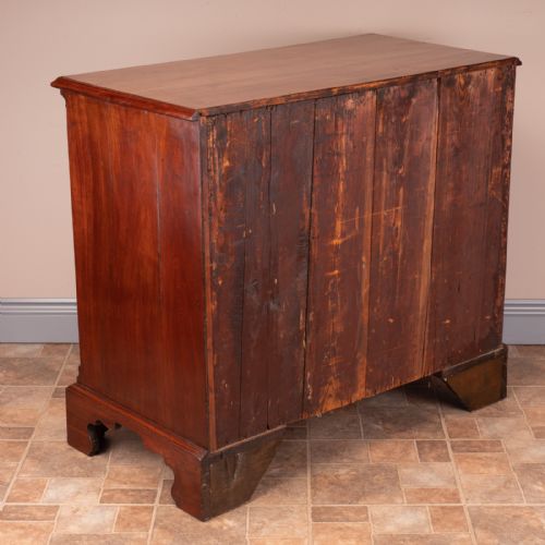 SMALL 19THC MAHOGANY CHEST OF DRAWERS - ADDITIONAL PHOTO 12