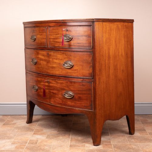 COMPACT 19THC BOW FRONTED MAHOGANY CHEST OF DRAWERS - ADDITIONAL PHOTO 8
