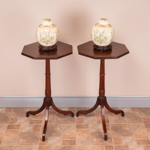 PAIR OF 19THC MAHOGANY OCCASIONAL TABLES - ADDITIONAL PHOTO 4