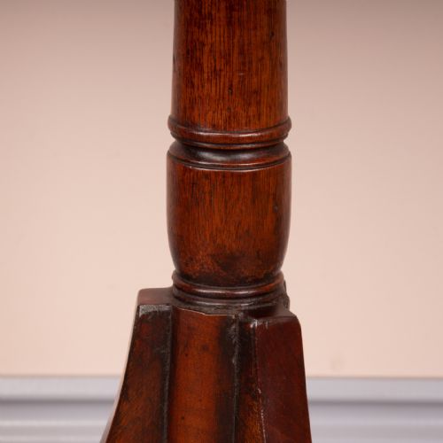 PAIR OF 19THC MAHOGANY OCCASIONAL TABLES - ADDITIONAL PHOTO 9