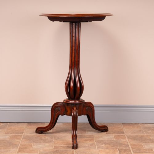 GOOD QUALITY VICTORIAN WALNUT CHESS TABLE - ADDITIONAL PHOTO 5
