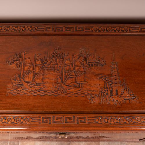 ORIENTAL CARVED TRUNK - ADDITIONAL PHOTO 11