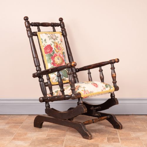 CHILDS ROCKING CHAIR - ADDITIONAL PHOTO 3