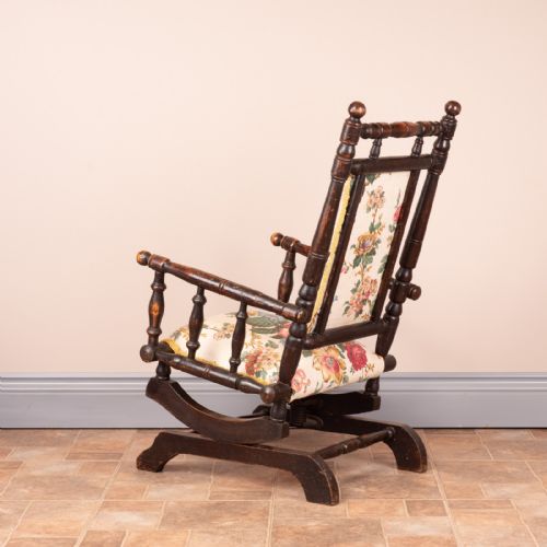 CHILDS ROCKING CHAIR - ADDITIONAL PHOTO 6