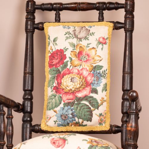 CHILDS ROCKING CHAIR - ADDITIONAL PHOTO 11