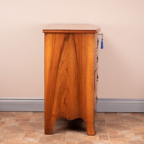 SMALL WALNUT CHEST OF DRAWERS - ADDITIONAL PHOTO 2