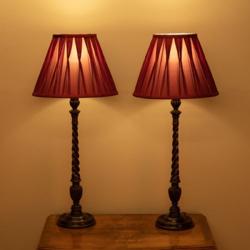 PAIR OF ELEGANT TABLE LAMPS - ADDITIONAL PHOTO 2
