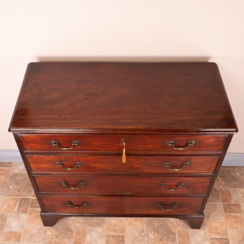 GEORGIAN MAHOGANY CHEST OF DRAWERS - ADDITIONAL PHOTO 3