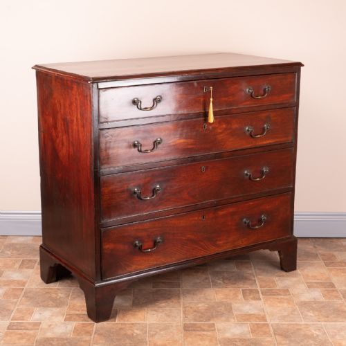 GEORGIAN MAHOGANY CHEST OF DRAWERS - ADDITIONAL PHOTO 4