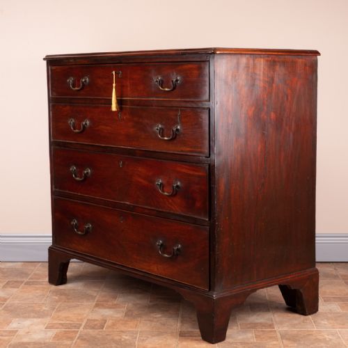 GEORGIAN MAHOGANY CHEST OF DRAWERS - ADDITIONAL PHOTO 10