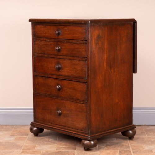19THC SMALL MAHOGANY CHEST OF DRAWERS WITH EXTENDING TOP - ADDITIONAL PHOTO 12