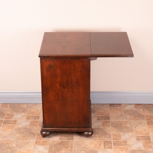 19THC SMALL MAHOGANY CHEST OF DRAWERS WITH EXTENDING TOP - ADDITIONAL PHOTO 16