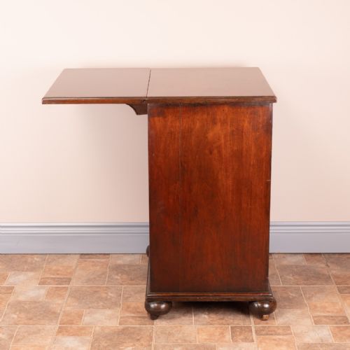19THC SMALL MAHOGANY CHEST OF DRAWERS WITH EXTENDING TOP - ADDITIONAL PHOTO 20