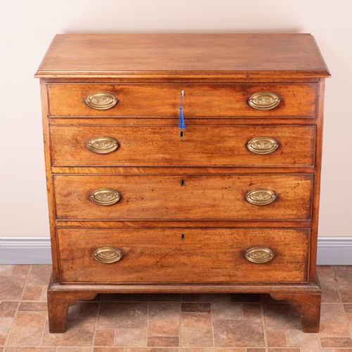 GEORGIAN MAHOGANY CHEST OF DRAWERS - ADDITIONAL PHOTO 1
