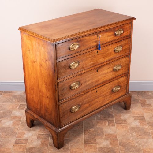 GEORGIAN MAHOGANY CHEST OF DRAWERS - ADDITIONAL PHOTO 3