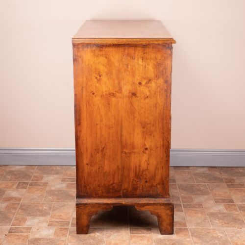 GEORGIAN MAHOGANY CHEST OF DRAWERS - ADDITIONAL PHOTO 4