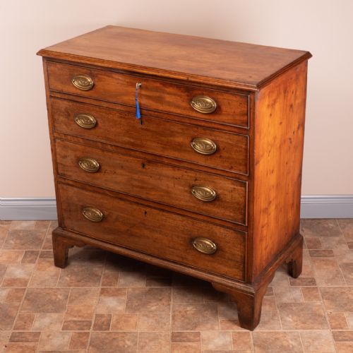 GEORGIAN MAHOGANY CHEST OF DRAWERS - ADDITIONAL PHOTO 8