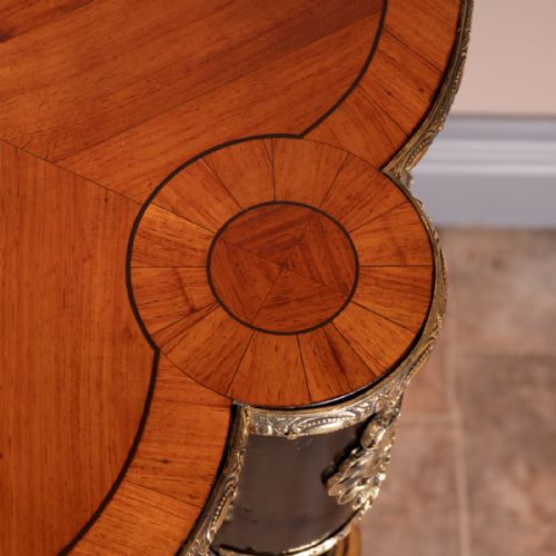 FINE QUALITY FRENCH MARQUETRY ORMOLU MOUNTED OCCASIONAL TABLE - ADDITIONAL PHOTO 13