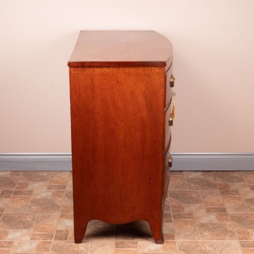 19THC MAHOGANY BOW FRONTED CHEST OF DRAWERS - ADDITIONAL PHOTO 8
