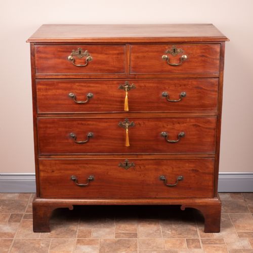 good quality georgian mahogany chest of drawers - CATEGORY: ANTIQUE CHEST OF DRAWERS - DATED GEORGIAN