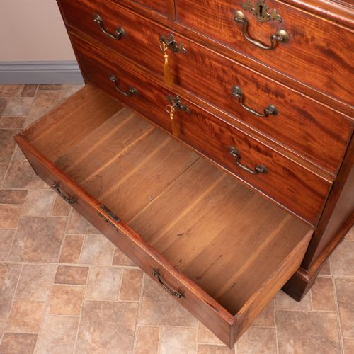 GOOD QUALITY GEORGIAN MAHOGANY CHEST OF DRAWERS - ADDITIONAL PHOTO 11