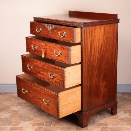 WARING GILLOW MAHOGANY CHEST OF DRAWERS - ADDITIONAL PHOTO 9