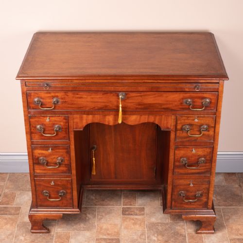 MAHOGANY KNEEHOLE DESK WITH BRUSHING SLIDE - ADDITIONAL PHOTO 2