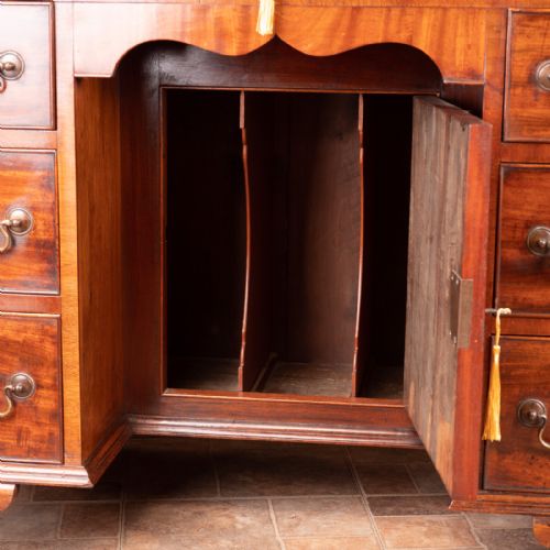 MAHOGANY KNEEHOLE DESK WITH BRUSHING SLIDE - ADDITIONAL PHOTO 13