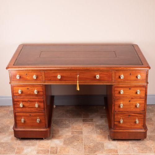 VICTORIAN MAHOGANY PEDESTAL DESK - ADDITIONAL PHOTO 1