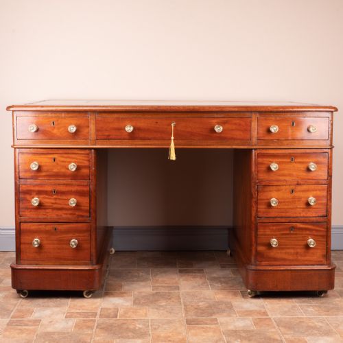 VICTORIAN MAHOGANY PEDESTAL DESK - ADDITIONAL PHOTO 2