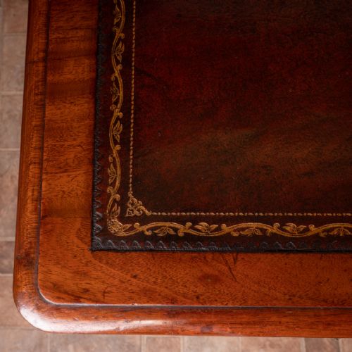 VICTORIAN MAHOGANY PEDESTAL DESK - ADDITIONAL PHOTO 9