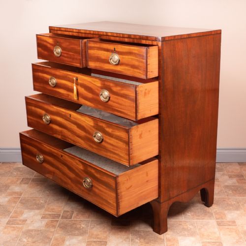 EARLY 19THC MAHOGANY CHEST OF DRAWERS - ADDITIONAL PHOTO 10