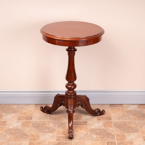 victorian round mahogany occasional table - CATEGORY: ANTIQUE TABLES - DATED VICTORIAN