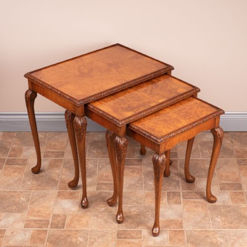 GOOD QUALITY WALNUT NEST OF THREE TABLES - ADDITIONAL PHOTO 3