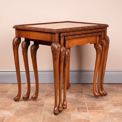 GOOD QUALITY WALNUT NEST OF THREE TABLES - ADDITIONAL PHOTO 4