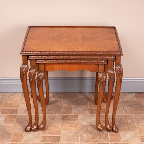 GOOD QUALITY WALNUT NEST OF THREE TABLES - ADDITIONAL PHOTO 5