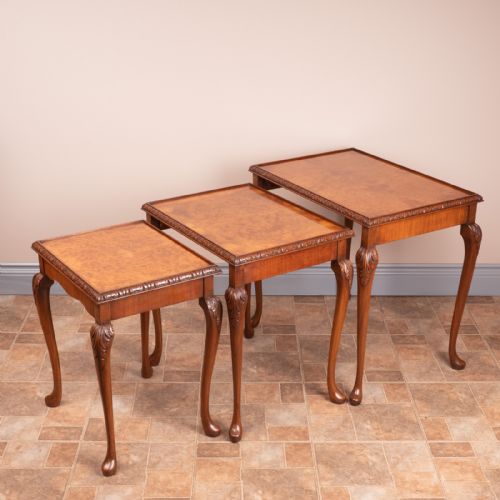 GOOD QUALITY WALNUT NEST OF THREE TABLES - ADDITIONAL PHOTO 10
