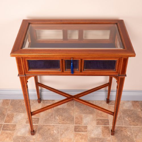 FINE QUALITY EDWARDIAN INLAID MAHOGANY BIJOUTERIE DISPLAY TABLE - ADDITIONAL PHOTO 2