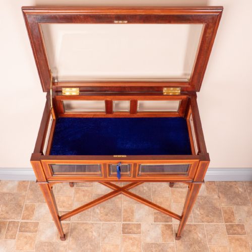 FINE QUALITY EDWARDIAN INLAID MAHOGANY BIJOUTERIE DISPLAY TABLE - ADDITIONAL PHOTO 5