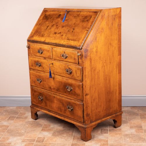 COMPACT WALNUT BUREAU - ADDITIONAL PHOTO 7