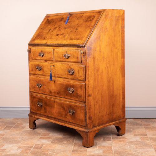 COMPACT WALNUT BUREAU - ADDITIONAL PHOTO 9
