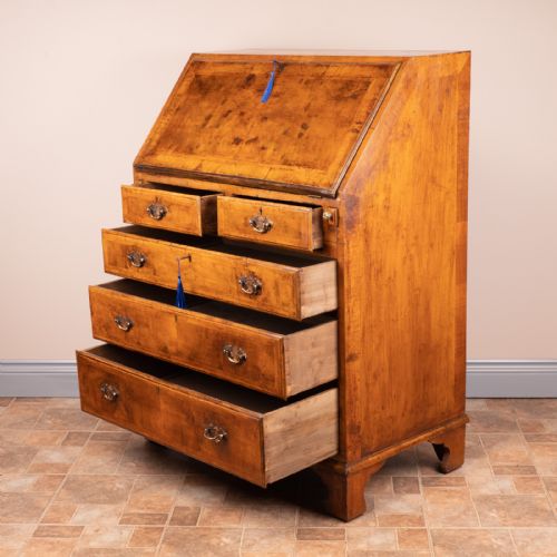 COMPACT WALNUT BUREAU - ADDITIONAL PHOTO 10