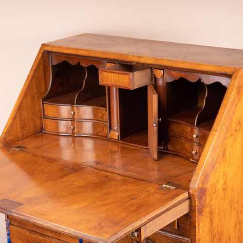 COMPACT WALNUT BUREAU - ADDITIONAL PHOTO 13