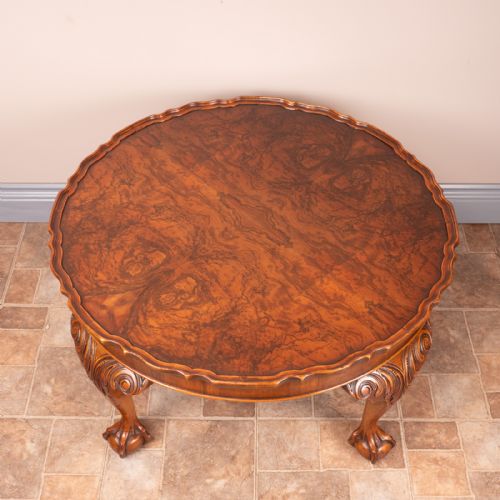 GOOD QUALITY WALNUT COFFEE TABLE - ADDITIONAL PHOTO 1