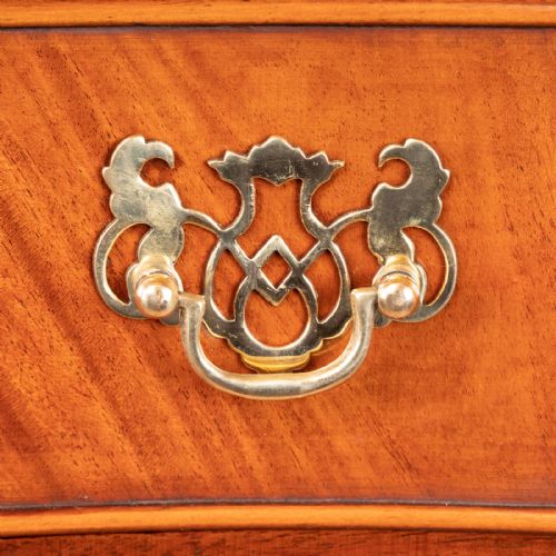 SERPENTINE FRONTED TALL MAHOGANY CHEST OF DRAWERS - ADDITIONAL PHOTO 13