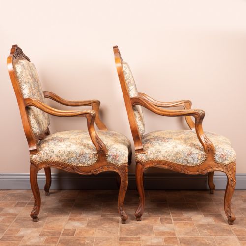 19THC PAIR OF FRENCH WALNUT FAUTEUILSARMCHAIRS - ADDITIONAL PHOTO 3