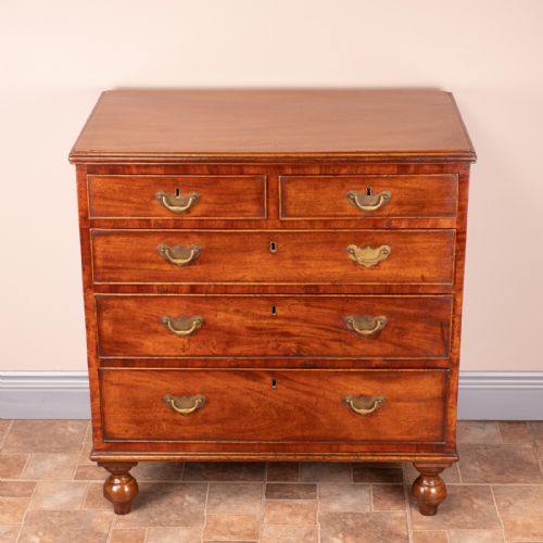SMALL 19THC MAHOGANY CHEST OF DRAWERS - ADDITIONAL PHOTO 1