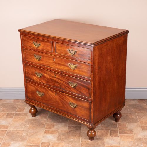 SMALL 19THC MAHOGANY CHEST OF DRAWERS - ADDITIONAL PHOTO 4