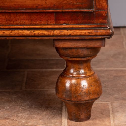 SMALL 19THC MAHOGANY CHEST OF DRAWERS - ADDITIONAL PHOTO 8